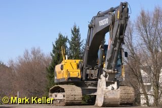CRW_1021 * Excavator on the Levee